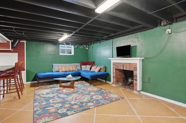 2055 Allen Street, Springfield, MA 01118