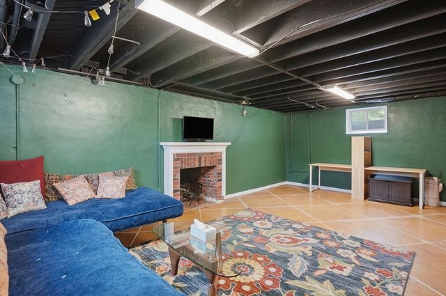 2055 Allen Street, Springfield, MA 01118