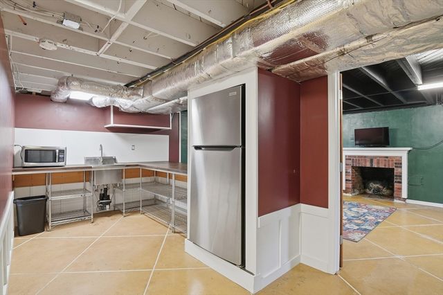 2055 Allen Street, Springfield, MA 01118