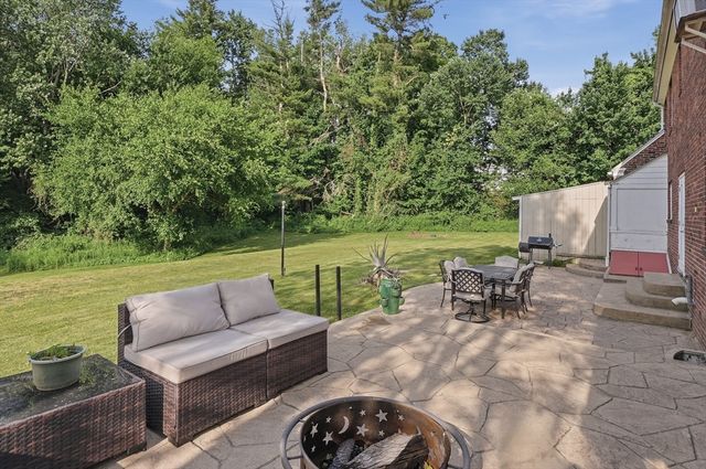 2055 Allen Street, Springfield, MA 01118