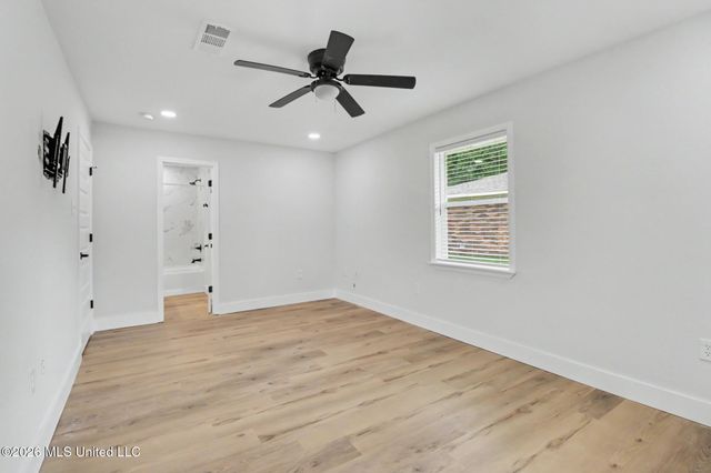 200 Beverly Drive, Ocean Springs, MS 39564