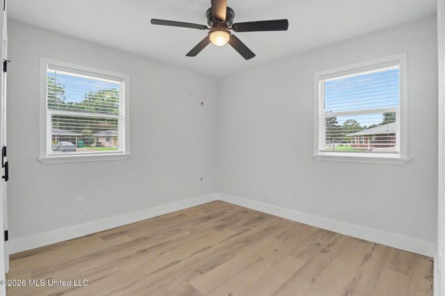 200 Beverly Drive, Ocean Springs, MS 39564