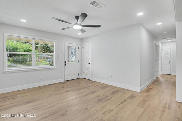 200 Beverly Drive, Ocean Springs, MS 39564