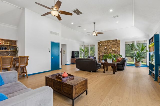205 Balboa Street, Irving, TX 75062