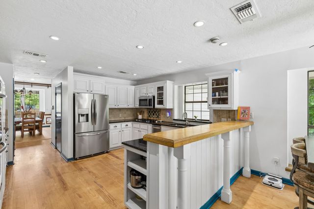 205 Balboa Street, Irving, TX 75062