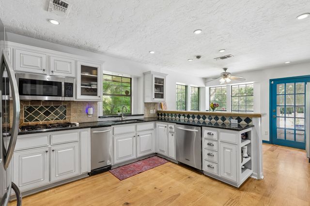 205 Balboa Street, Irving, TX 75062