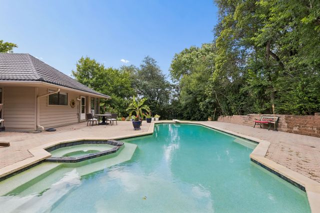 205 Balboa Street, Irving, TX 75062