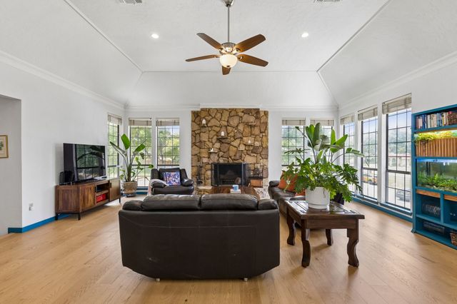 205 Balboa Street, Irving, TX 75062
