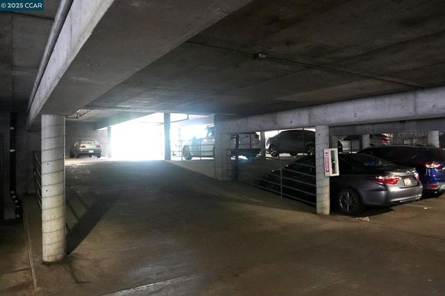 440 N Civic Dr 203, Walnut Creek, CA 94596