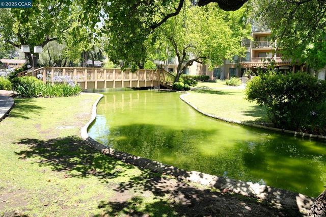 440 N Civic Dr 203, Walnut Creek, CA 94596