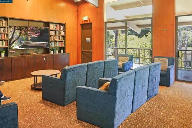 440 N Civic Dr 203, Walnut Creek, CA 94596