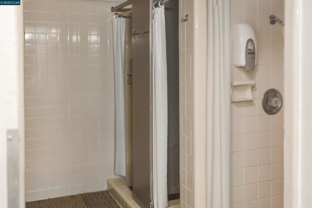 440 N Civic Dr 203, Walnut Creek, CA 94596