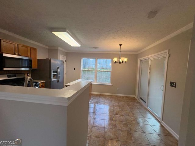 422 Royal Oak Drive, Acworth, GA 30102