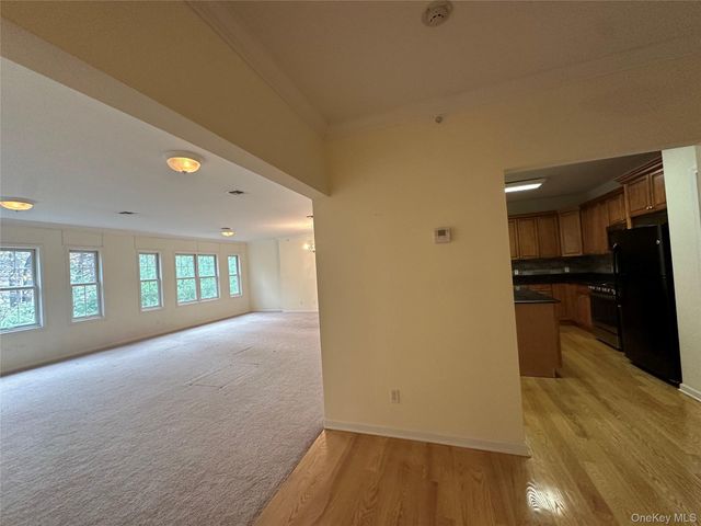 75 QUAKER Avenue 315, Cornwall, NY 12518