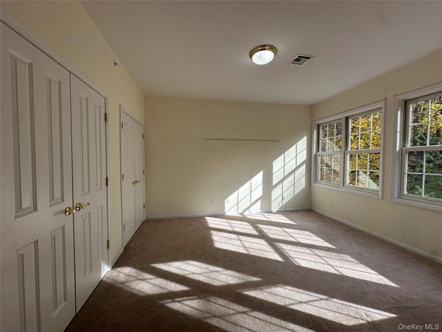 75 QUAKER Avenue 315, Cornwall, NY 12518