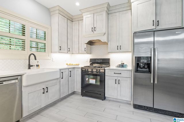 921 HADDINGTON DALE, Pelham, AL 35124