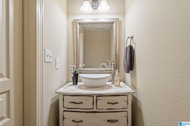 921 HADDINGTON DALE, Pelham, AL 35124