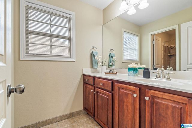 921 HADDINGTON DALE, Pelham, AL 35124