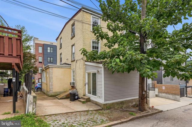 134 SHURS LN, Philadelphia, PA 19127
