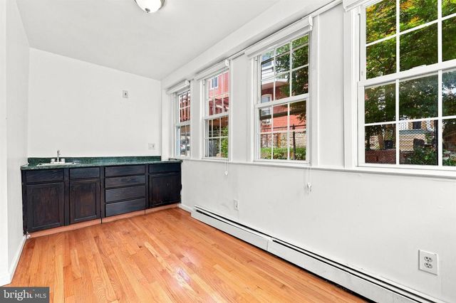 134 SHURS LN, Philadelphia, PA 19127