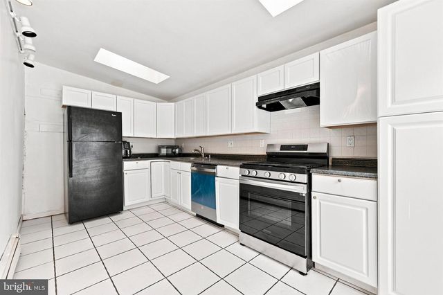 134 SHURS LN, Philadelphia, PA 19127