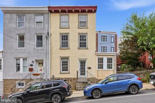 134 SHURS LN, Philadelphia, PA 19127