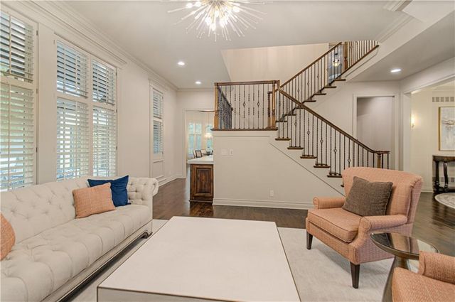 15925 King Street, Overland Park, KS 66221