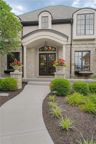 15925 King Street, Overland Park, KS 66221