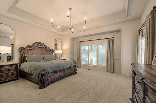 15925 King Street, Overland Park, KS 66221