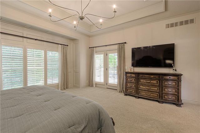 15925 King Street, Overland Park, KS 66221