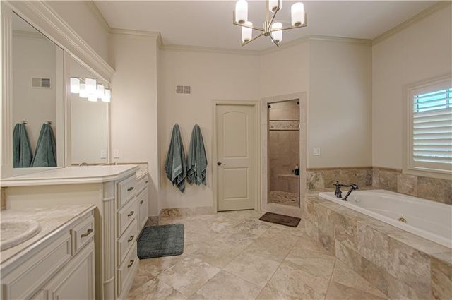 15925 King Street, Overland Park, KS 66221