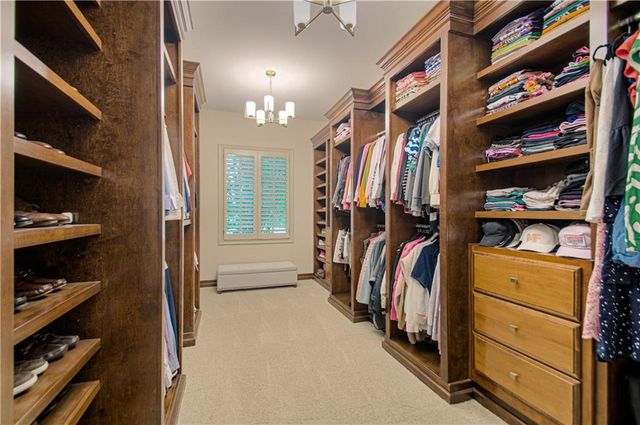 15925 King Street, Overland Park, KS 66221