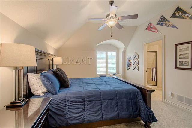 15925 King Street, Overland Park, KS 66221