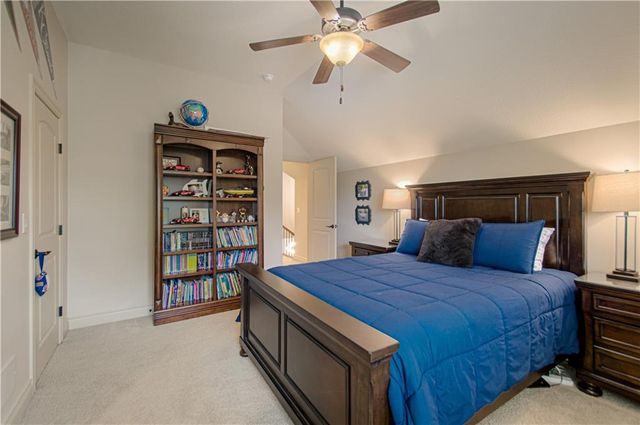 15925 King Street, Overland Park, KS 66221