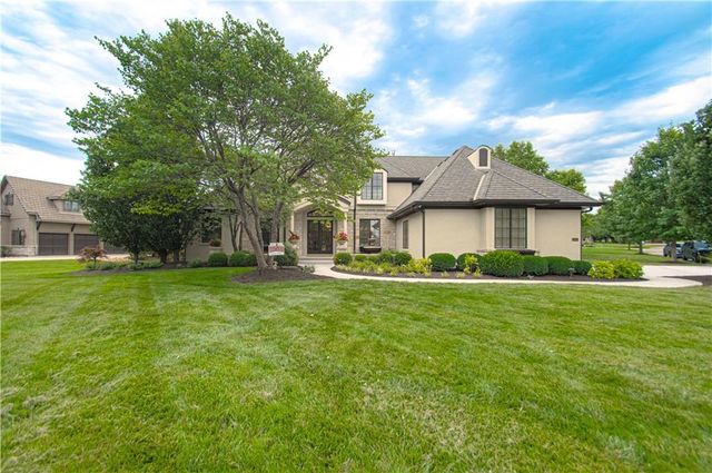 15925 King Street, Overland Park, KS 66221