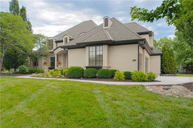 15925 King Street, Overland Park, KS 66221