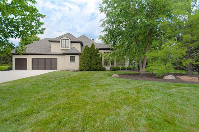 15925 King Street, Overland Park, KS 66221