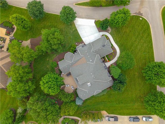 15925 King Street, Overland Park, KS 66221