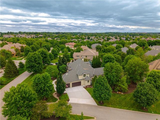 15925 King Street, Overland Park, KS 66221