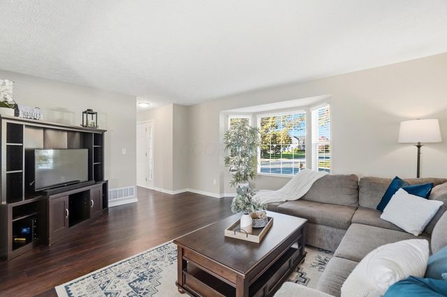 6695 Dietz Drive, Canal Winchester, OH 43110