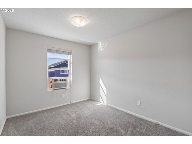 1966 Nw WESSEX St, Mc Minnville, OR 97128