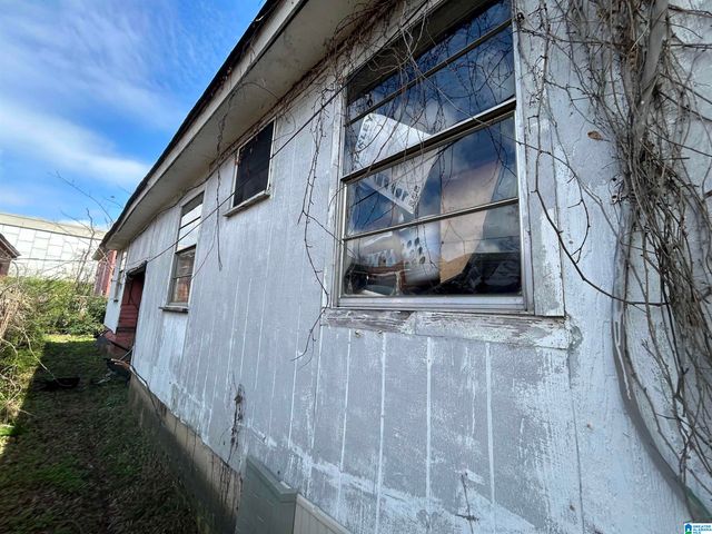 221 10TH COURT N, Birmingham, AL 35204