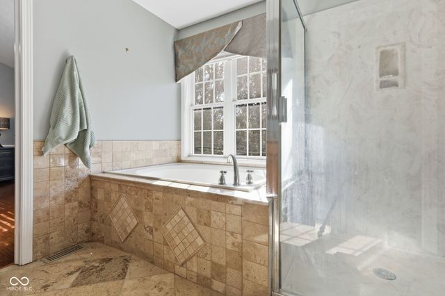 6327 Columbia Circle, Fishers, IN 46038