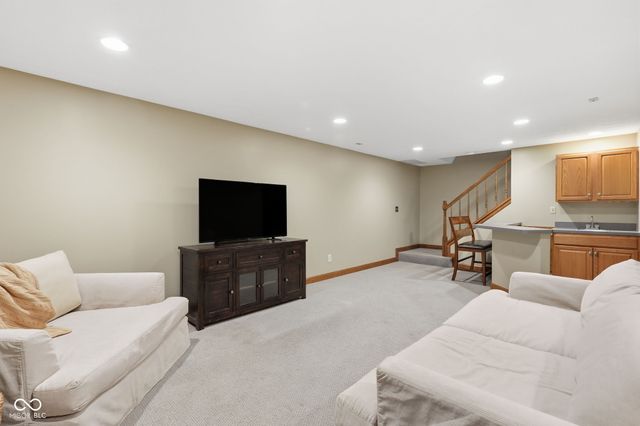 6327 Columbia Circle, Fishers, IN 46038