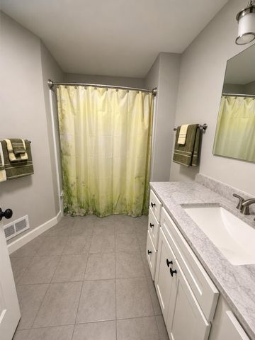 1077 Leonard Avenue, Muskegon, MI 49442