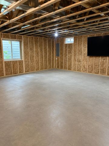 1077 Leonard Avenue, Muskegon, MI 49442