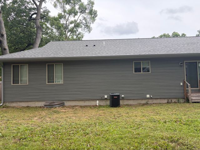1077 Leonard Avenue, Muskegon, MI 49442
