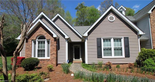 33 Cedar Knoll Drive, Greensboro, NC 27407