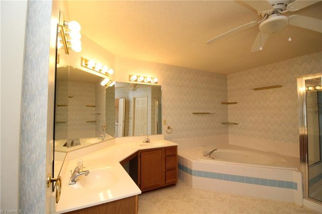 33 Cedar Knoll Drive, Greensboro, NC 27407