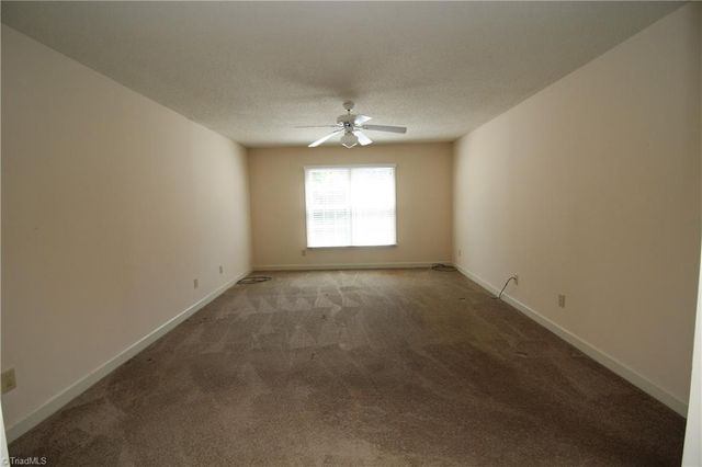 33 Cedar Knoll Drive, Greensboro, NC 27407